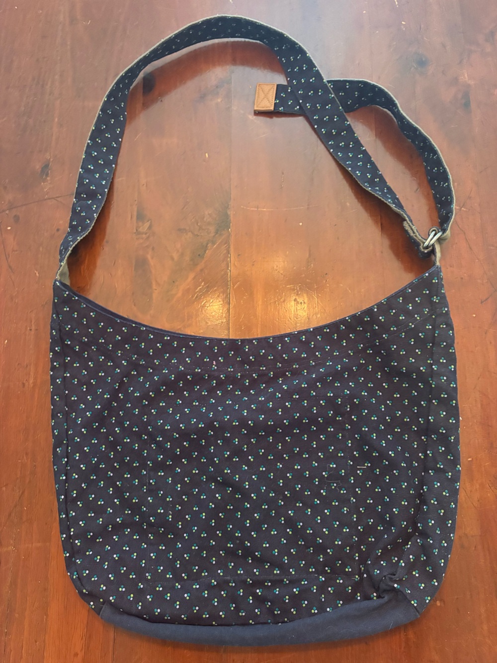Thirty One Navy Floral Tote Bag